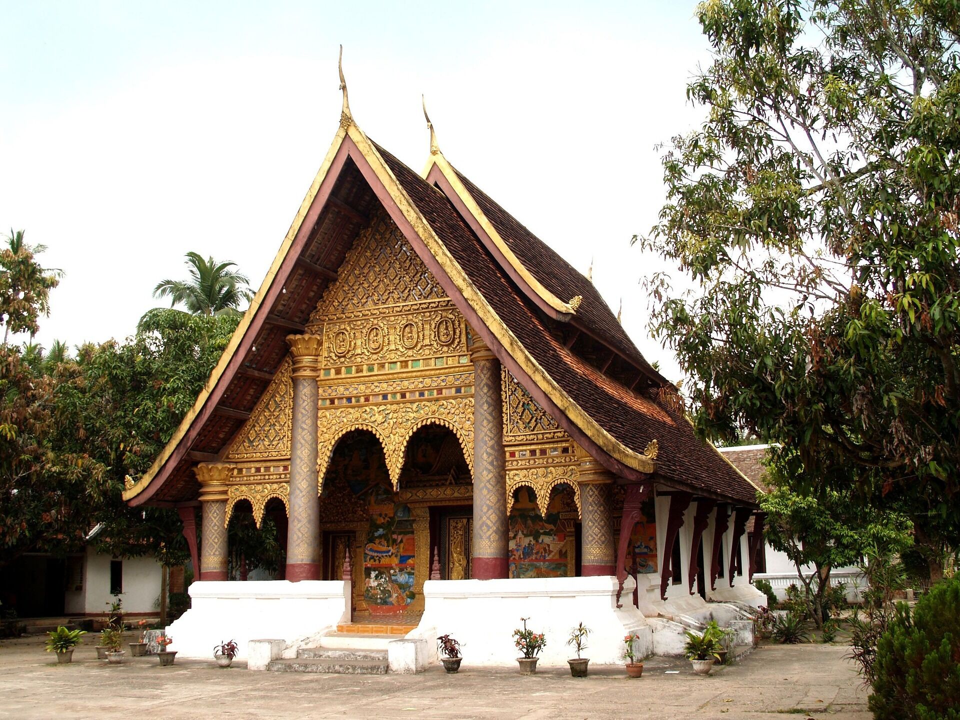 Mystical Laos: Caves, Waterfalls and Express Trains 5-Day